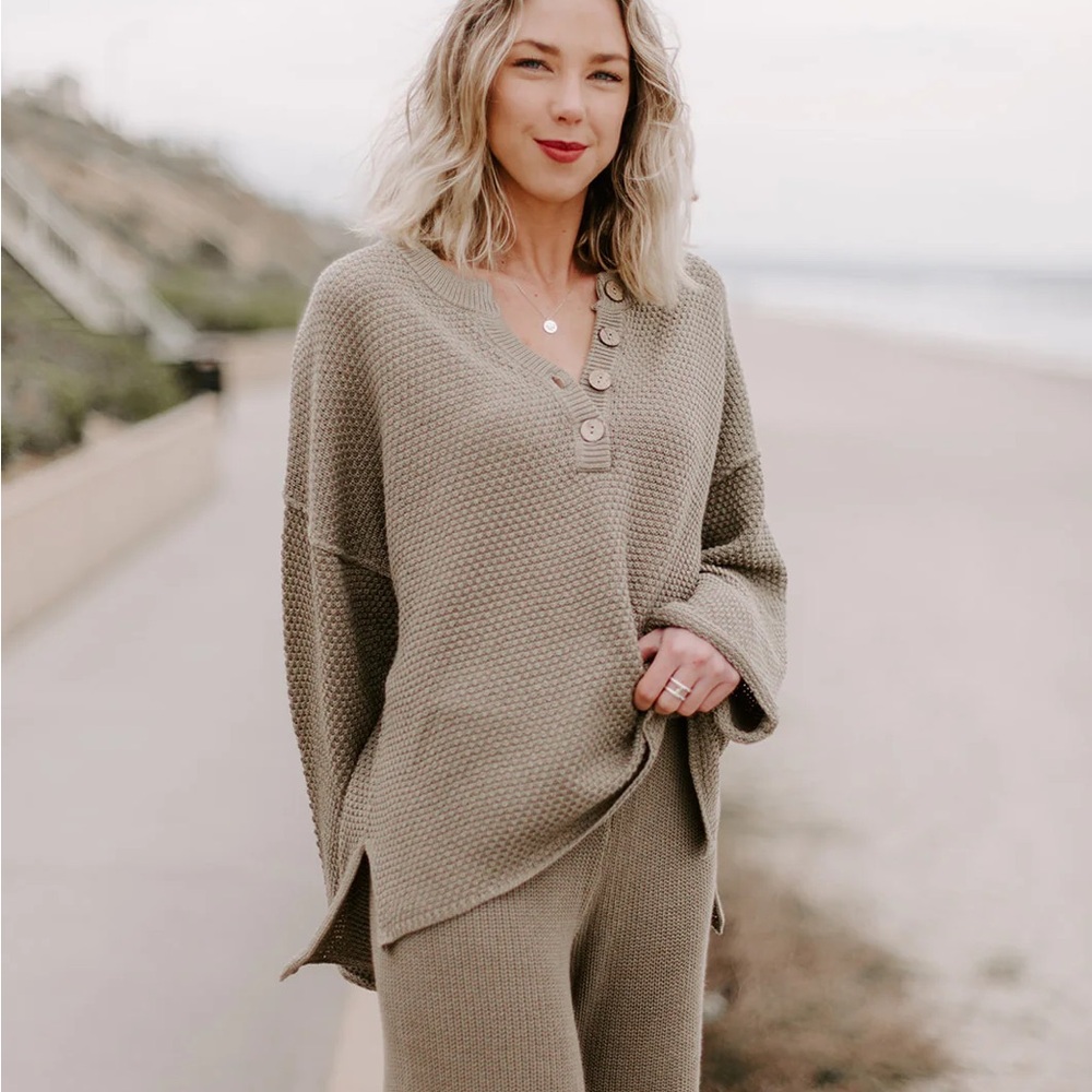 Blu Pepper Taupe Sweater